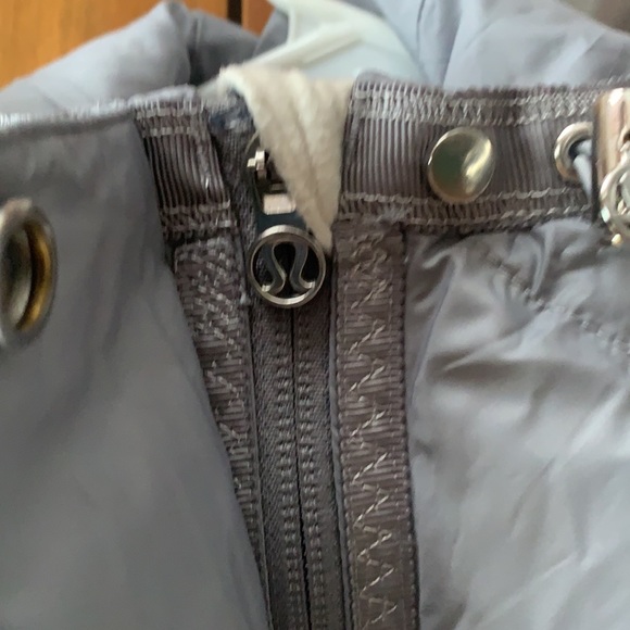 Lululemon Jacket Grey and Cream - Picture 4 of 5